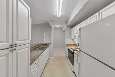 5572 Metrowest Boulevard #304, Orlando, FL 32811 - Photo 30