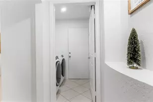 132 Chestnut Cir, Royal Palm Beach, FL 33411 - Photo 34