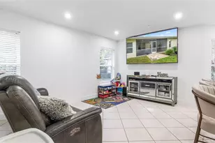 132 Chestnut Cir, Royal Palm Beach, FL 33411 - Photo 18