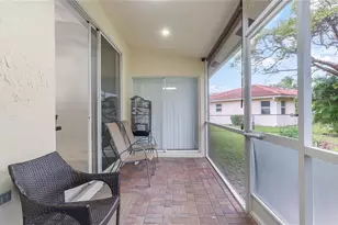 132 Chestnut Cir, Royal Palm Beach, FL 33411 - Photo 36