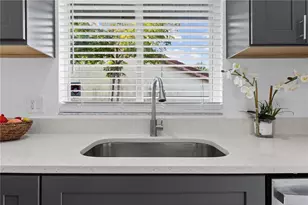 2224 Greenview Cir, Orlando, FL 32808 - Photo 12