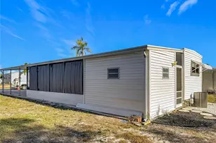 346 Mount Saxon Ave NE, Saint Petersburg, FL 33702 - Photo 44