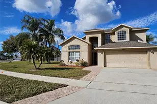 2654 Star Lake View Dr, Kissimmee, FL 34747 - Photo 2