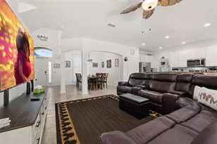 4064 Oak Tree Dr, Davenport, FL 33837 - Photo 10