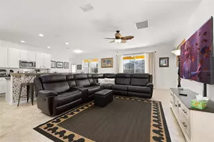 4064 Oak Tree Dr, Davenport, FL 33837 - Photo 8