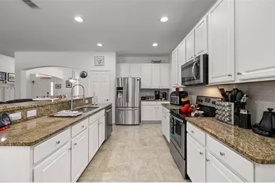 4064 Oaktree Drive, Davenport, FL 33837 - Photo 14