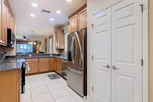 2472 Palm Tree Dr, Kissimmee, FL 34759 - Photo 12