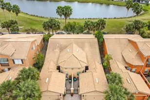 2472 Palm Tree Dr, Kissimmee, FL 34759 - Photo 1