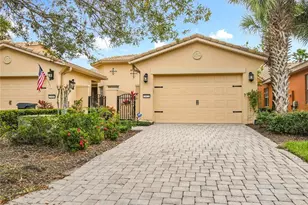 2472 Palm Tree Dr, Kissimmee, FL 34759 - Photo 6