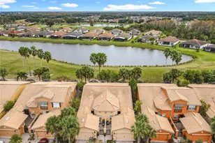 2472 Palm Tree Dr, Kissimmee, FL 34759 - Photo 4