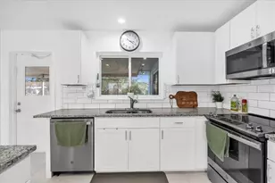 8208 Banyan Blvd, Orlando, FL 32819 - Photo 16