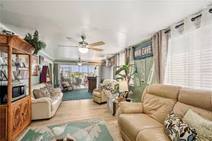 113 Castle Dr, Nokomis, FL 34275 - Photo 8