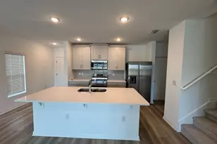 362 Thompson Vlg Ave, Apopka, FL 32703 - Photo 2