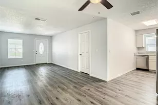 2918 46th Ave S, Saint Petersburg, FL 33712 - Photo 12