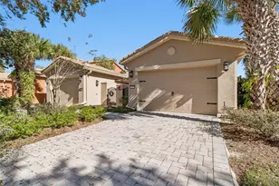 2376 Palm Tree Dr, Kissimmee, FL 34759 - Photo 2