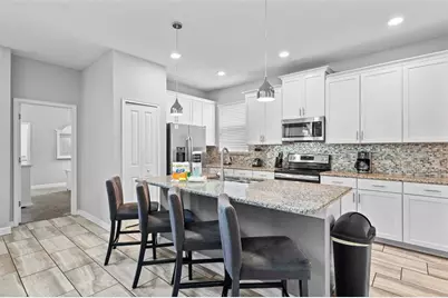 4760 Kings Castle Circle, Kissimmee, FL 34746 - Photo 8