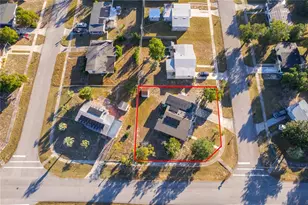 944 Halstead St, Deltona, FL 32725 - Photo 2