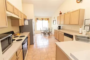 4626 Eagle Peak Dr, Kissimmee, FL 34746 - Photo 12