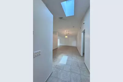 147 S Roma Way, Kissimmee, FL 34746 - Photo 4