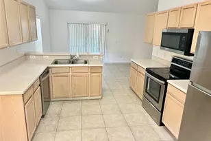 147 S Roma Way, Kissimmee, FL 34746 - Photo 2