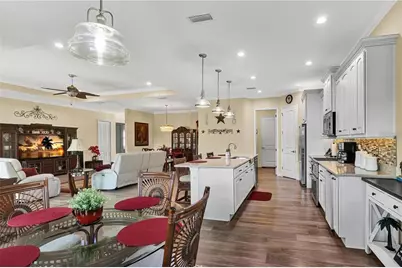 5497 56th Court E, Bradenton, FL 34203 - Photo 10