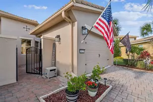 2825 Palm Tree Dr, Kissimmee, FL 34759 - Photo 4