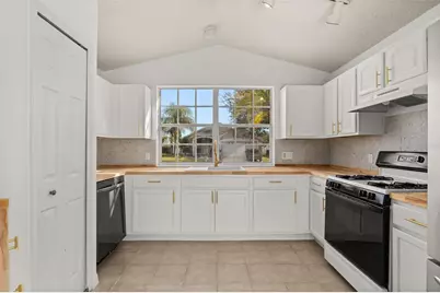 129 Sir Phillips Drive, Davenport, FL 33837 - Photo 6