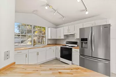 129 Sir Phillips Drive, Davenport, FL 33837 - Photo 4