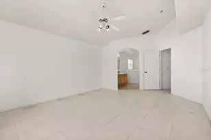 129 Sir Phillips Dr, Davenport, FL 33837 - Photo 16