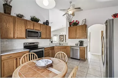 513 Vineyard Way, Poinciana, FL 34759 - Photo 12