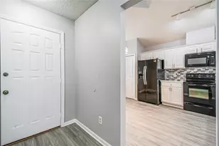 2705 Stone Oak Dr, Orlando, FL 32837 - Photo 6