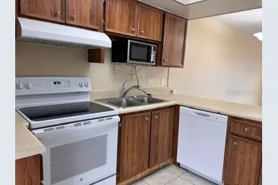 40 E Country Cove Way, Kissimmee, FL 34743 - Photo 8