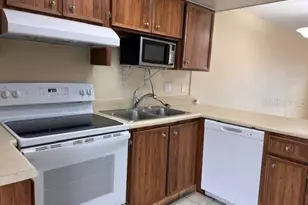 40 E Country Cove Way, Kissimmee, FL 34743 - Photo 8