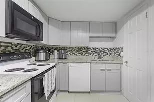 2408 Barley Club Ct, Orlando, FL 32837 - Photo 8