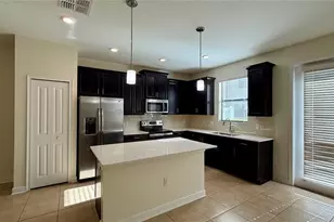 8548 Zoeller Hills Dr, Davenport, FL 33896 - Photo 2