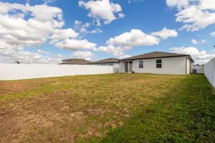 280 Towns Cir, Haines City, FL 33844 - Photo 6