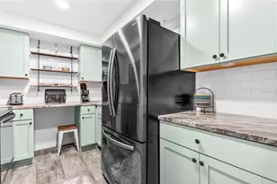 255 Dolphin Point, Clearwater Beach, FL 33767 - Photo 6