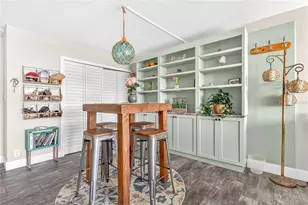 255 Dolphin Point, Clearwater Beach, FL 33767 - Photo 10