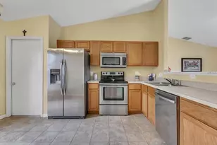 4215 Red Bird Ave, Saint Cloud, FL 34772 - Photo 6