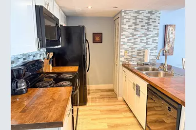 2731 N Poinciana Boulevard #105, Kissimmee, FL 34746 - Photo 12