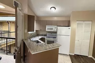 1908 Lake Atriums Cir, Orlando, FL 32839 - Photo 10