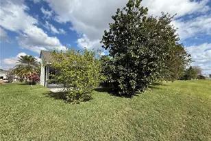 34 Lakepointe Cir, Kissimmee, FL 34743 - Photo 4