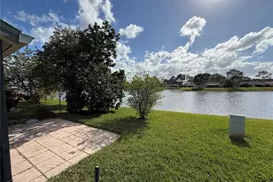 34 Lakepointe Cir, Kissimmee, FL 34743 - Photo 12