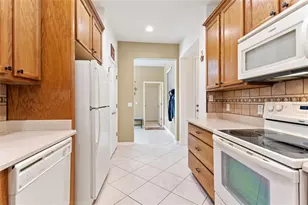 2316 Palm Tree Dr, Kissimmee, FL 34759 - Photo 16