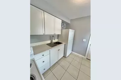 403 Terry Street, Wildwood, FL 34785 - Photo 8