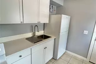 403 Terry St, Wildwood, FL 34785 - Photo 8