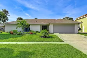620 N Barfield Dr, Marco Island, FL 34145 - Photo 6