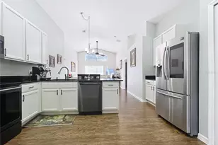 1102 Solana Cir, Davenport, FL 33897 - Photo 10