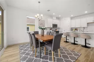 995 Fiesta Key Cir, Lady Lake, FL 32159 - Photo 10