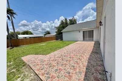 2342 Queenswood Circle, Kissimmee, FL 34743 - Photo 20